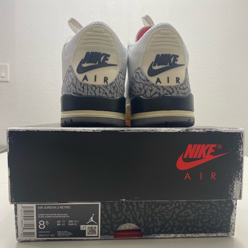 Mens 8.5 Jordan Cement 3’s Reimagined.